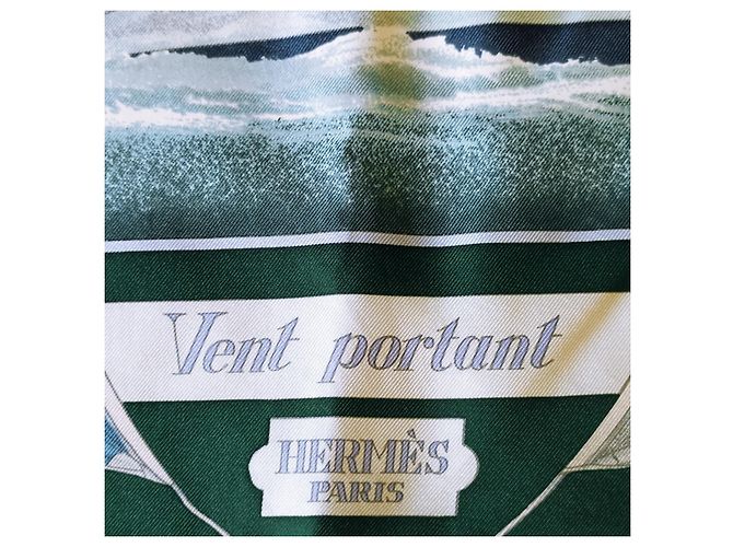 Foulard Hermès Downwind in seta verde - vista 6