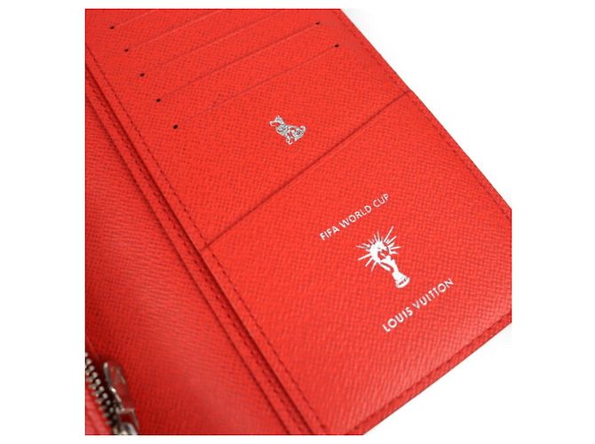 Louis Vuitton Brazza Roja - vista 3