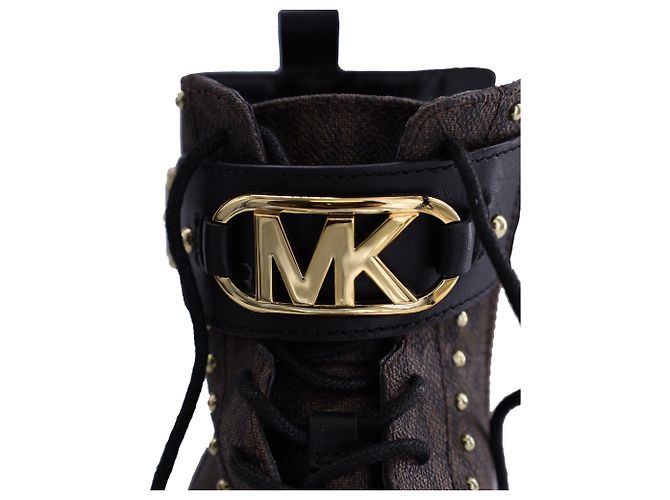 Michael Kors Kincaid Schnürstiefeln aus braunem beschichtetem Canvas - Ansicht 9