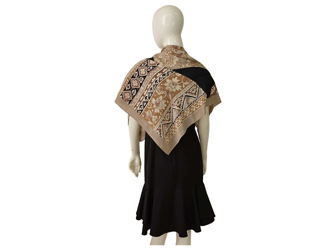 Autre Marque Foulard carré en soie Alberto Fabiani motif floral beige et noir Multicolore - Ansicht 8