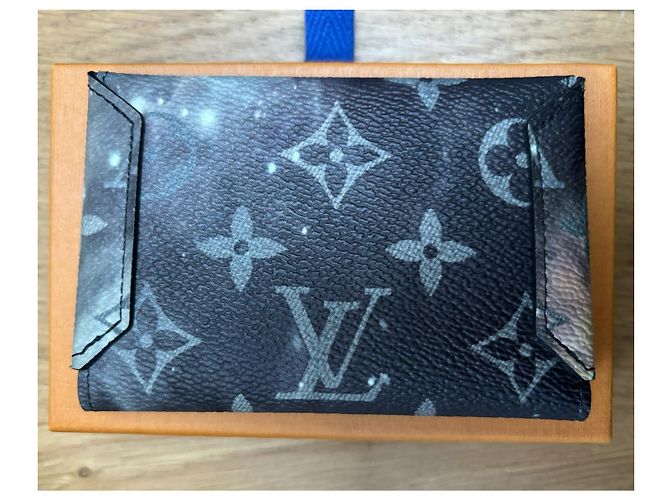 Louis Vuitton small Galaxy edition wallet Monogram - view 2