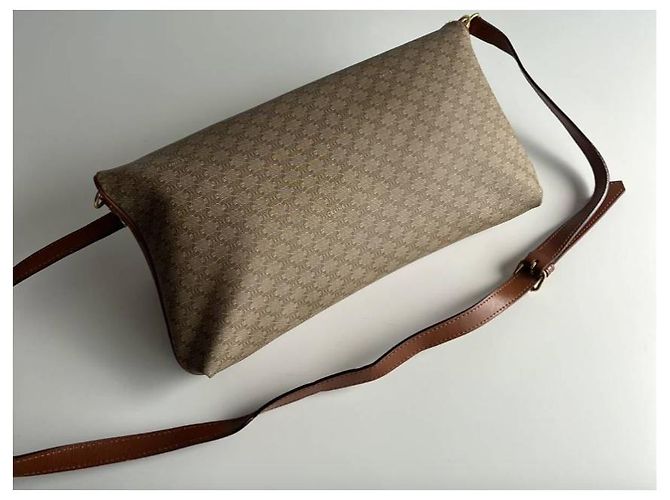 Clutch Céline in pelle beige - vista 4