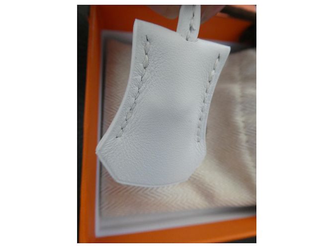 bell, zipper, and new Hermès lock for Hermès bag, box, dustbag White - view 2