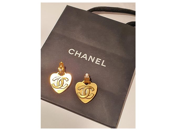 Orecchini a cuore Chanel del 1995 in metallo dorato - vista 12