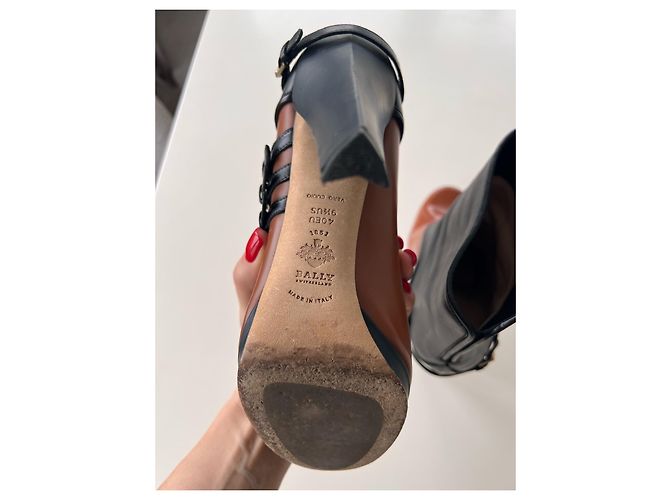 Stivaletti Bally in pelle marrone e nera Nero - vista 5
