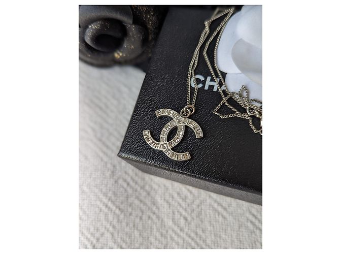 Chanel Collar cuadrado clásico con cristal CC 09P en caja SHW con recibo. Plata - vista 12