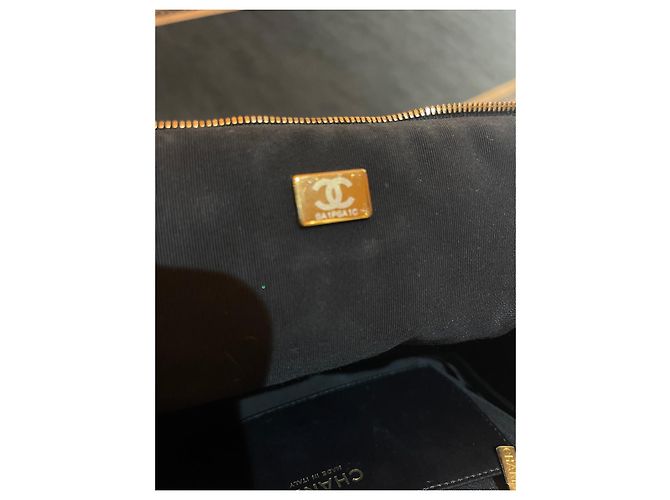 Trendy CC Collezione Crociera Chanel 2023 Nero - vista 9