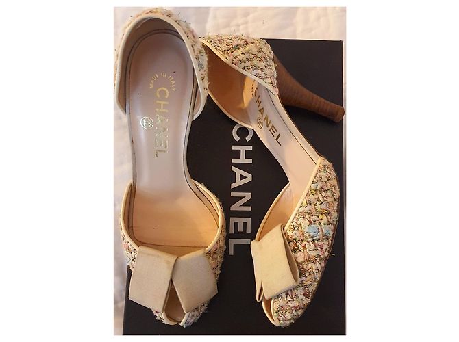 Chanel Pumps Größe 36,5 mit Absatz Mehrfarben Beige Golden - Ansicht 16