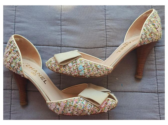 Chanel Pumps Größe 36,5 mit Absatz Mehrfarben Beige Golden - Ansicht 4