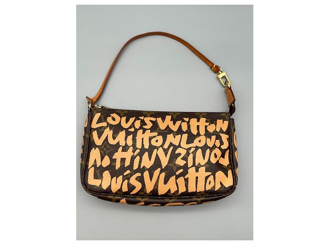 Borsa a mano Louis Vuitton Monogram Graffiti Pochette Accessoires Marrone - vista 5