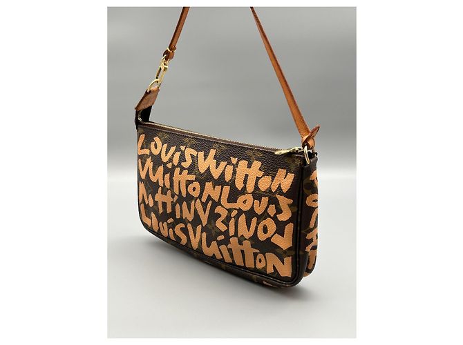 Borsa a mano Louis Vuitton Monogram Graffiti Pochette Accessoires Marrone - vista 7
