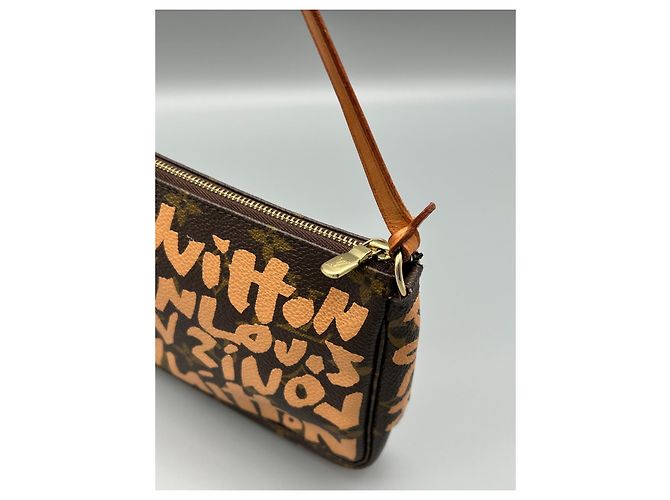 Borsa a mano Louis Vuitton Monogram Graffiti Pochette Accessoires Marrone - vista 8