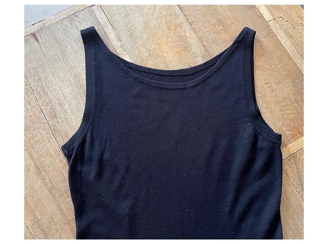 Schwarzes ärmelloses Kleid mit Bootsausschnitt aus Strick von Adolfo Dominguez Größe 34-36. - Ansicht 8