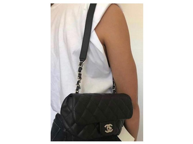Chanel Borsa a Marsupio in Pelle di Agnello Nera Nero - vista 4