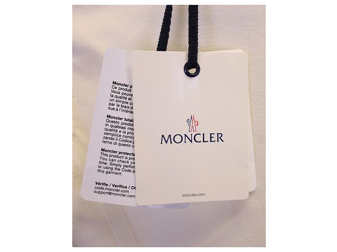 Moncler Asymmetrical Zipped Jacket in Cream Polyamide White - view 5