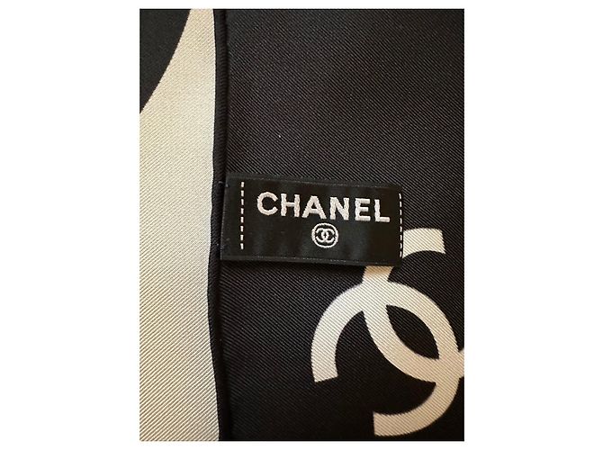 Chanel Cachecol de seda Preto - vista 2