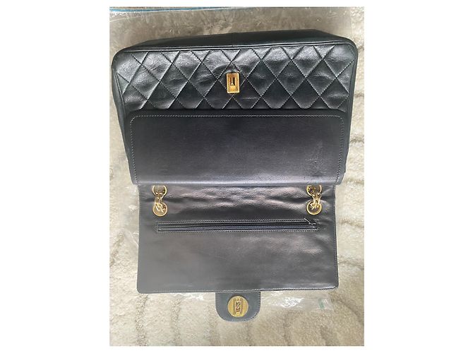 Timeless Borsa Chanel Mademoiselle in pelle nera Nero - vista 3