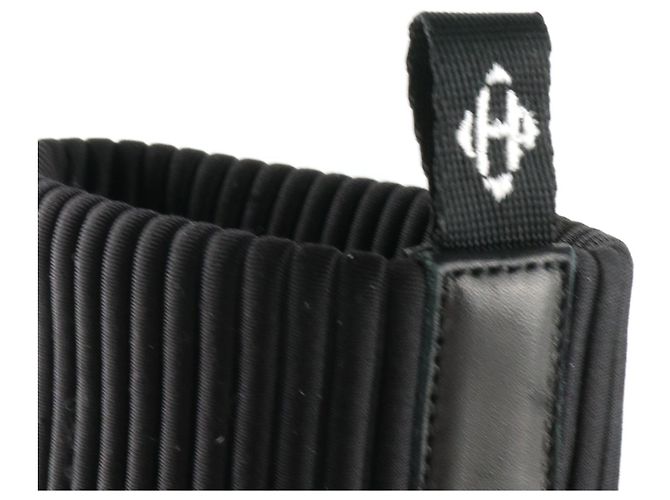 HERMÈS - Schwarze Kalbsleder-Stiefeletten (Größe 37,5) - Ansicht 4