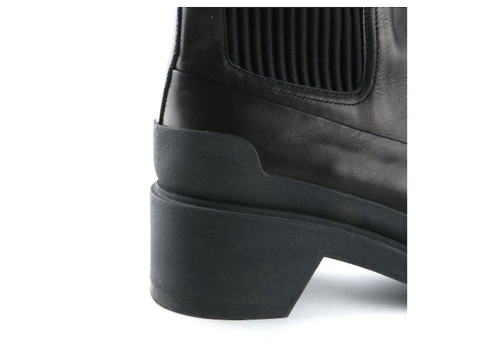 HERMÈS - Schwarze Kalbsleder-Stiefeletten (Größe 37,5) - Ansicht 6
