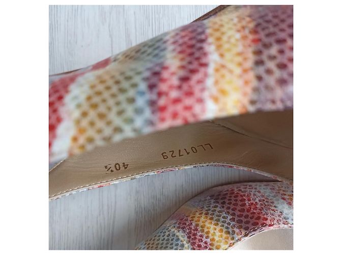 Stuart Weitzman Sandalen mit Absatz aus Leder Schlangenmuster Mehrfarben - Ansicht 2