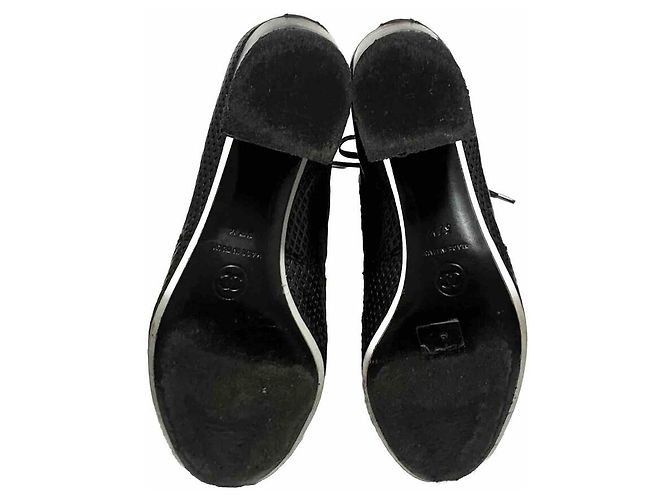 Stivali con lacci Chanel in pelle traforata nera Nero - vista 15