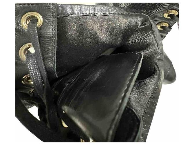 Stivali con lacci Chanel in pelle traforata nera Nero - vista 19