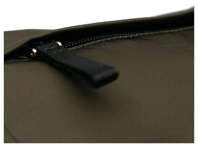 Prada Grüner Tessuto Re-Nylon Montagna Rucksack Dunkelgrün - Ansicht 10