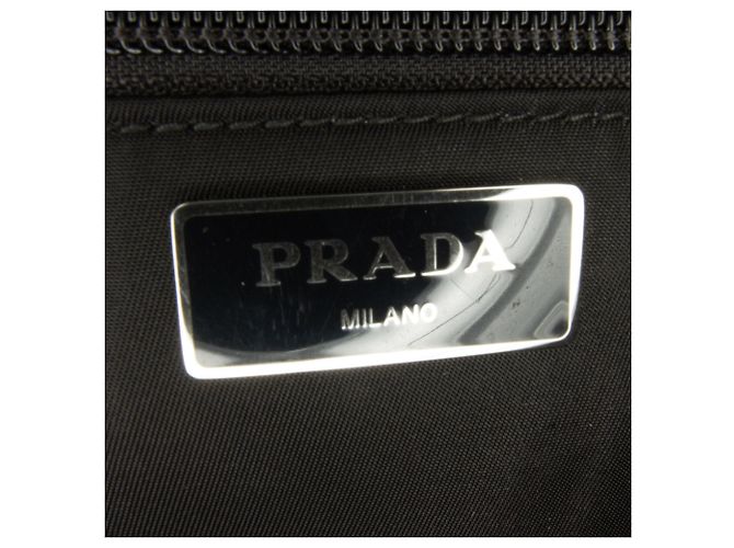 Prada Grüner Tessuto Re-Nylon Montagna Rucksack Dunkelgrün - Ansicht 7