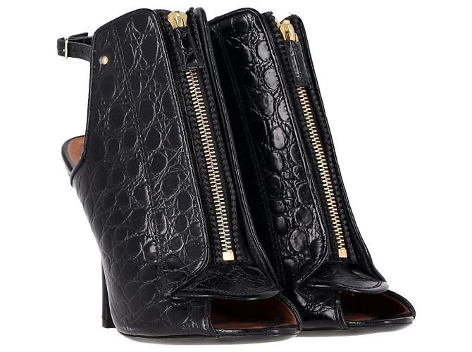 Givenchy verströmen diese Sandalen einen gehobenen und raffinierten Look. - Ansicht 2