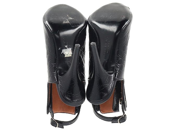 Givenchy verströmen diese Sandalen einen gehobenen und raffinierten Look. - Ansicht 5