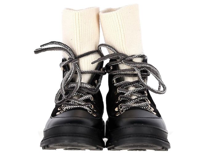 Timeless Botas de combate de gamuza con logo CC entrelazado de Chanel en cuero negro - vista 2