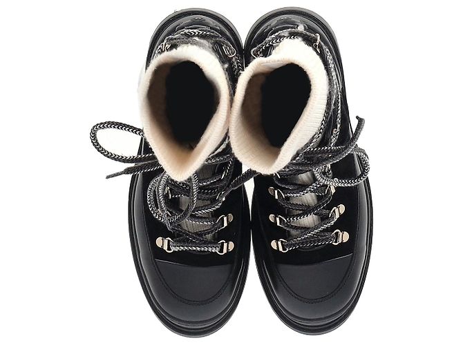 Timeless Botas de combate de gamuza con logo CC entrelazado de Chanel en cuero negro - vista 5