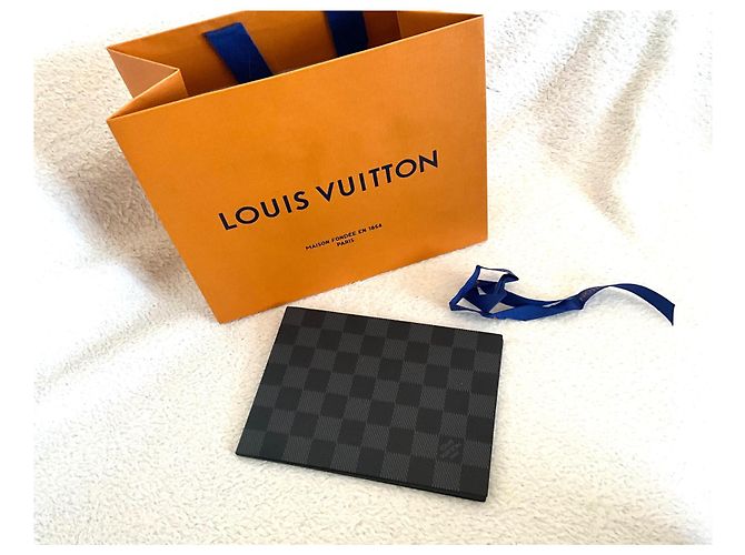 Louis Vuitton Regalos VIP Negro Plata Blanco - vista 4