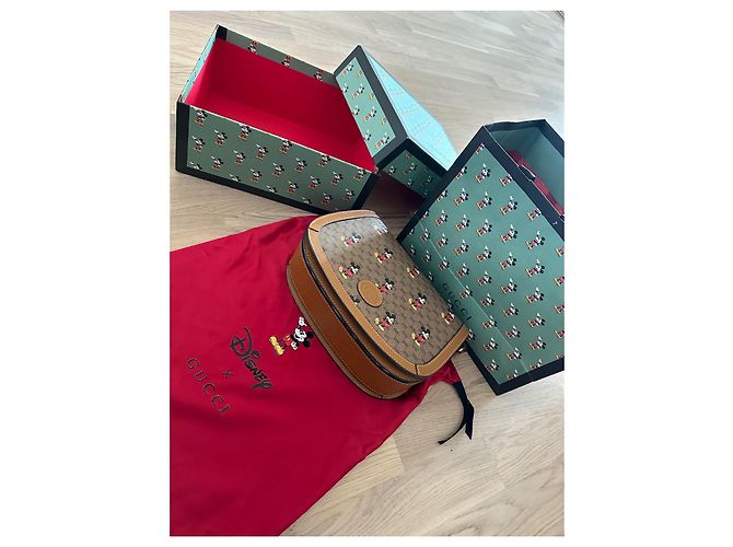 Gucci x Disney Monogram

 Braun - Ansicht 2