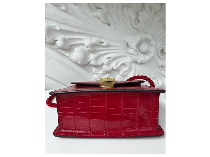 Gucci Edizione limitata Sylvie chain top handle in vero coccodrillo Pre-fall 2019 Rosso - vista 8