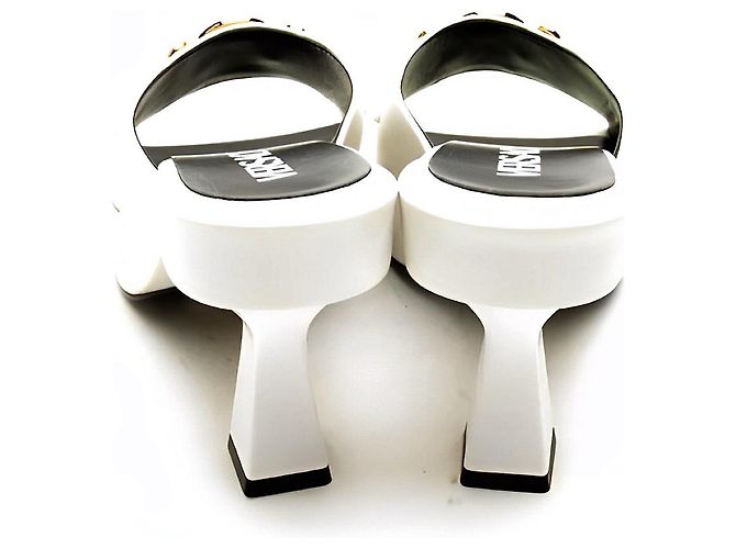 Sandali Versace Medusa Biggie in pelle Eggshell Bianco sporco - vista 3