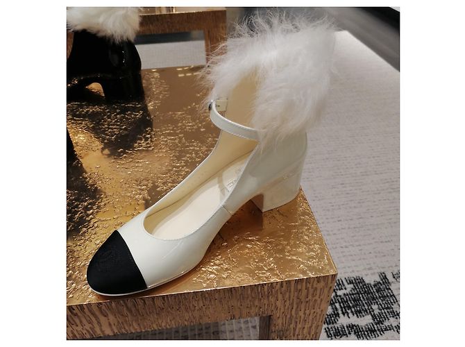 Chanel Pumps mit Blockabsatz Weiß Lackleder 37 - Ansicht 5