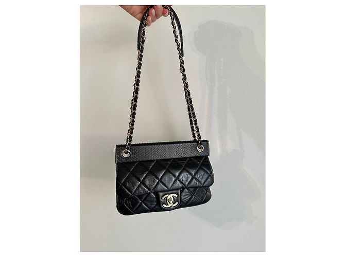 Timeless Bolso de mano Chanel de cuero y pitón negro - vista 10