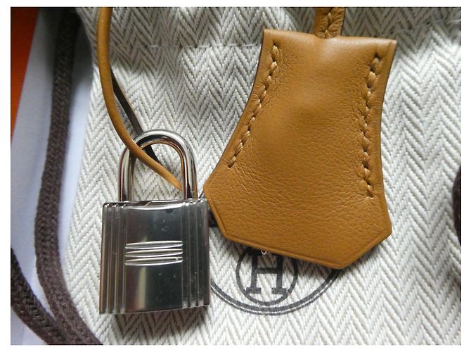 Glocke, Reißverschluss und Schloss, neu von Hermès für Hermès-Tasche, mit Box und Staubbeutel. - Ansicht 2