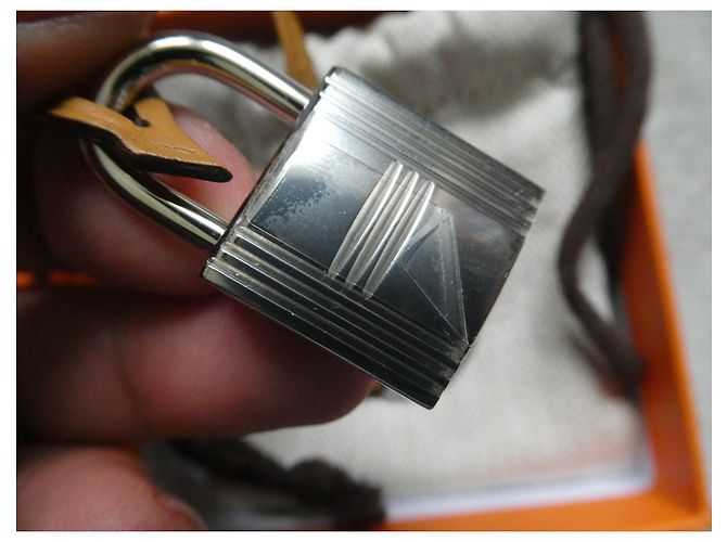 Glocke, Reißverschluss und Schloss, neu von Hermès für Hermès-Tasche, mit Box und Staubbeutel. - Ansicht 3