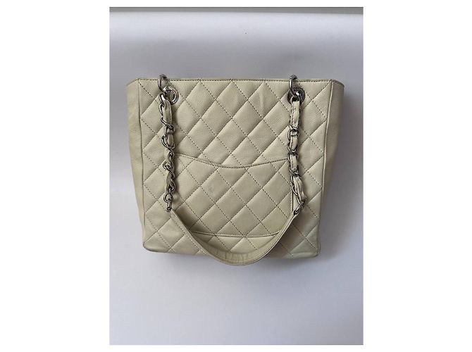 Borsa Chanel Petit Shopping in Pelle Bianca Bianco Bianco sporco - vista 2