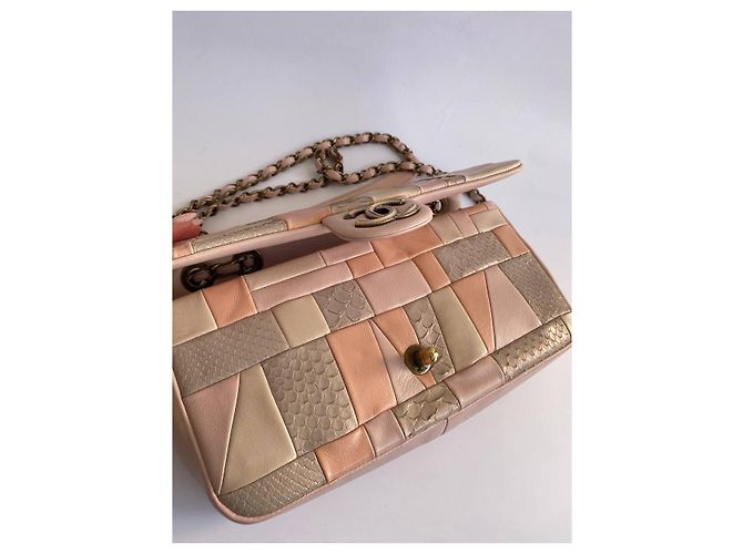 Timeless Borsa a mano Chanel in pelle e pitone rosa beige corallo - vista 10