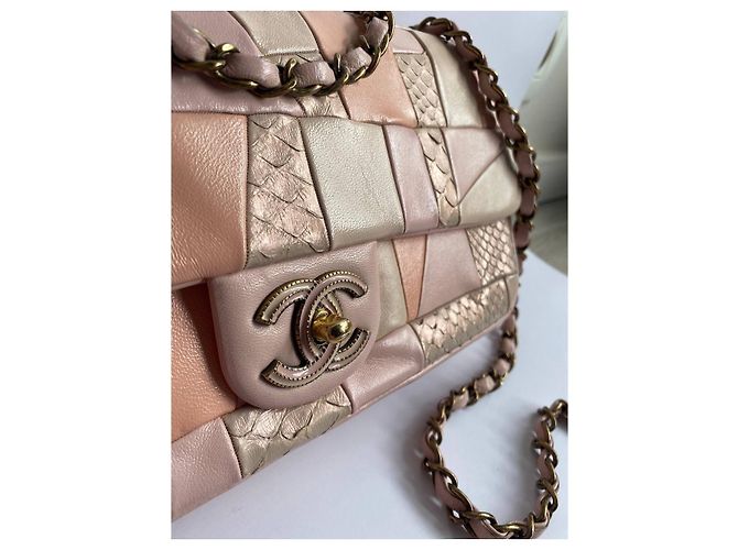 Timeless Borsa a mano Chanel in pelle e pitone rosa beige corallo - vista 2