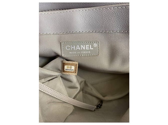 Borsa Chanel Boy Grigia Pelle Liscia XXL Grigio - vista 8