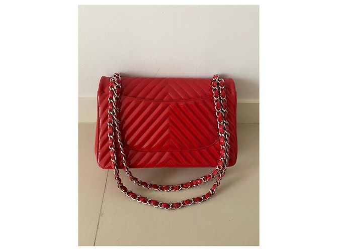 Timeless Borsa Chanel Classic Chevron in vernice rossa Rosso - vista 2