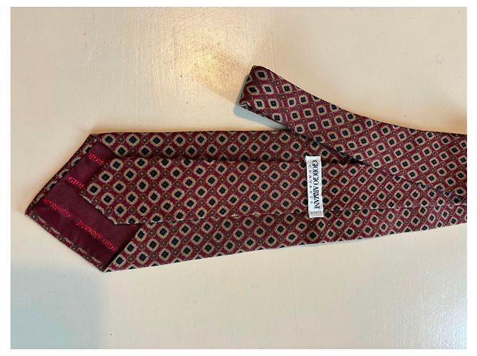 Cravatta Giorgio Armani in seta rosso scuro Bordò - vista 3