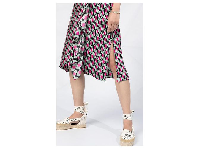 Vestido sem mangas Diane Von Furstenberg com decote em V e plissado Multicor - vista 6