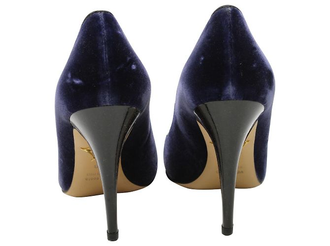 Charlotte Olympia Kitty Pumps aus blauem Samt - Ansicht 4