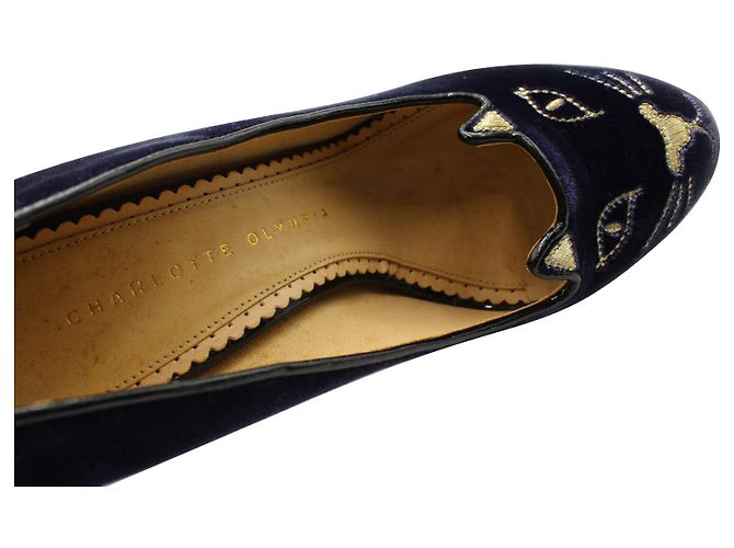 Charlotte Olympia Kitty Pumps aus blauem Samt - Ansicht 7