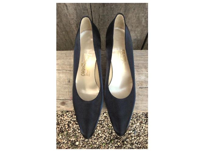 Salvatore Ferragamo pumps size 38 Black - view 3